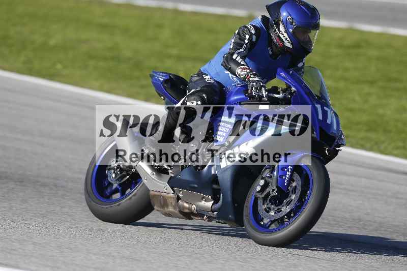 /02 28.-31.01.2025 Moto Center Thun Jerez/gruen-green/177